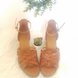 🛑FINAL PRICE🛑Universal thread strappy shoes